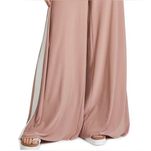 Revolve Norma Kamali Chic Two-Tone Wide-Leg Elephant Pants - Picture 4 of 12